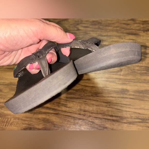 Sanuk Wedge Sandals Size 9 - Picture 4 of 8